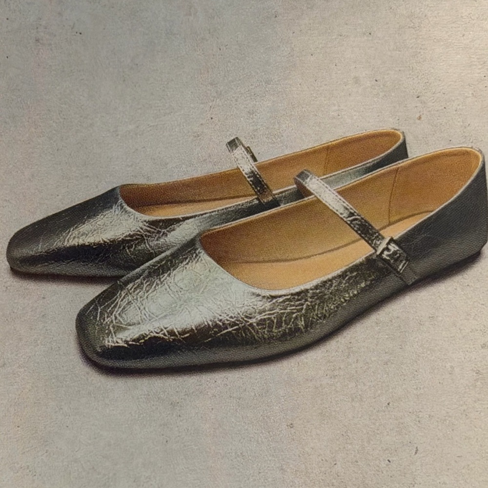 Serra size 8 silver mary jane flats buckle square toe synthetic whimsical grunge